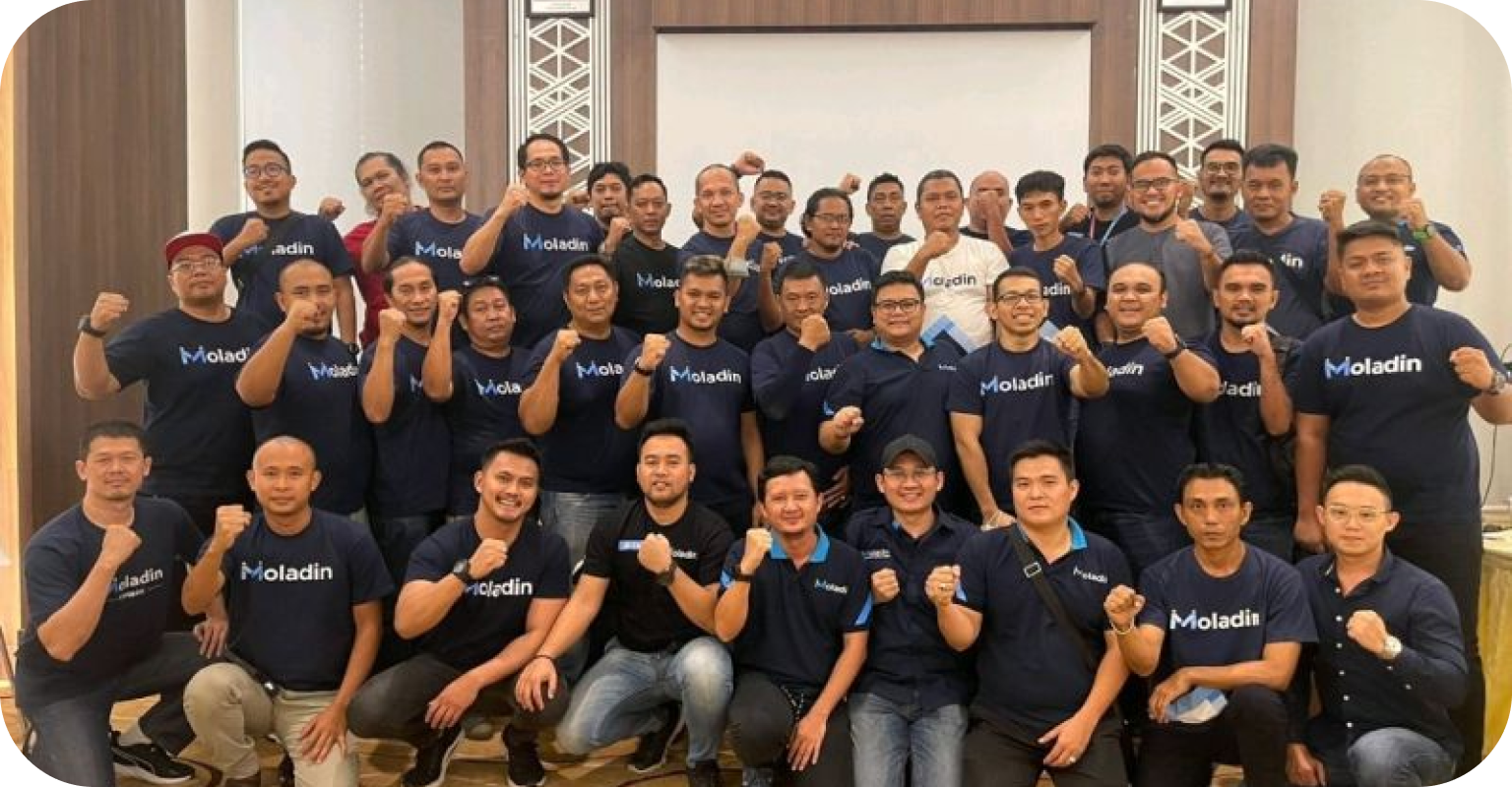 moladin-team-photo-1